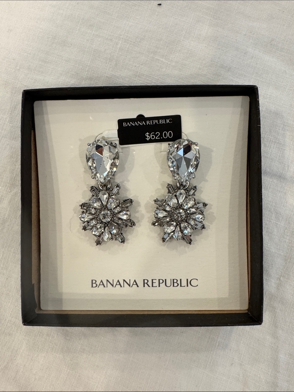 NWT Banana Republic Clear Crystal Snowflake Drop Earrings
